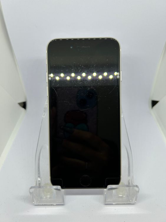 ��SIM�ե꡼ iPhoneSE��3����  64GB �������饤�� �Хåƥ꡼85%