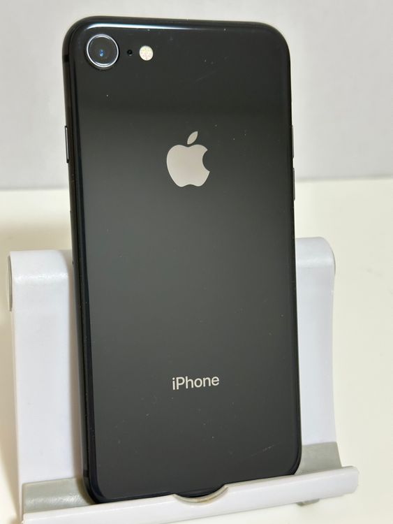��SIM�ե꡼ iPhone8 64GB ���ڡ������쥤
