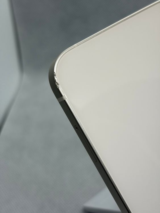 ���Хåƥ꡼85% SIM�ե꡼ iPhone12 64GB �ۥ磻��