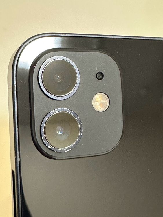 ���Хåƥ꡼83% SIM�ե꡼ iPhone12 64GB �֥�å�