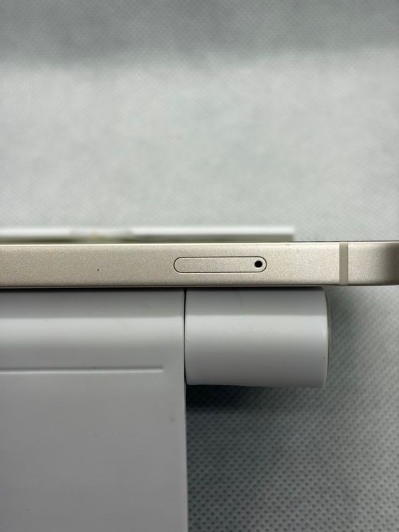 ���Хåƥ꡼93% SIM�ե꡼ iPhone14 128GB �������饤��