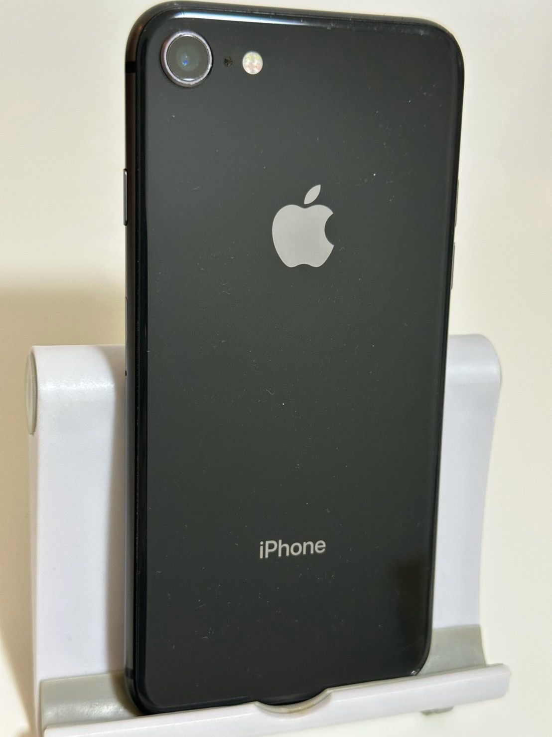SIMフリー iPhone8 256GB スペースグレイ 新品バッテリ－ ムスビー｜○バッテリー87% SIMフリー iPhone8 64GB スペースグレイ
