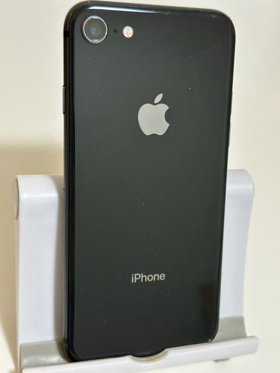 iPhone8（SIMフリー・国内版・） 商品一覧｜ムスビー【中古スマホ