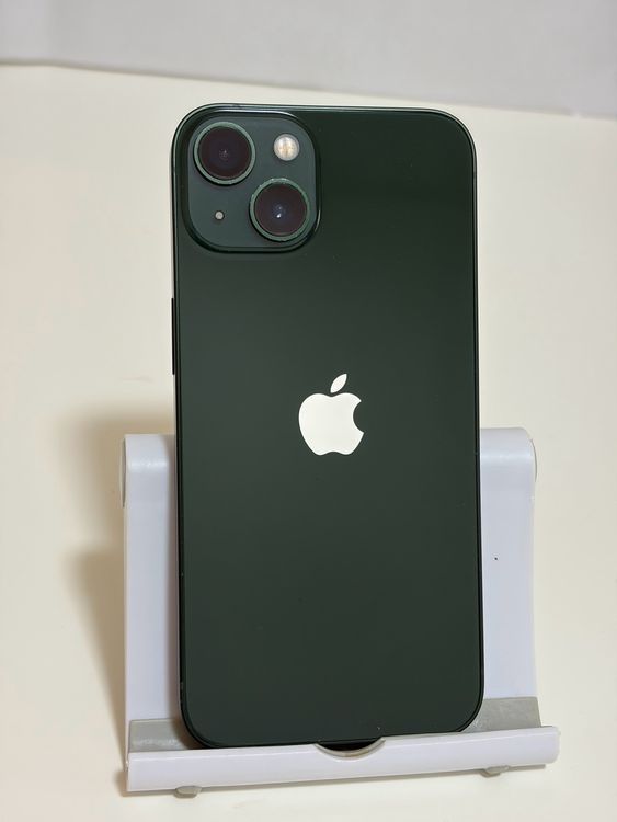 ���Хåƥ꡼86% SIM�ե꡼ iPhone13 128GB ���꡼��