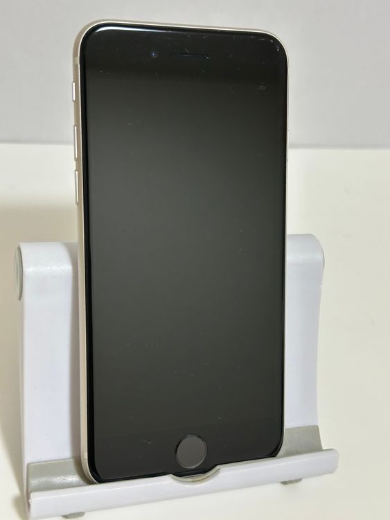 ���Хåƥ꡼86% SIM�ե꡼ iPhoneSE ��3���� 64GB �������饤��