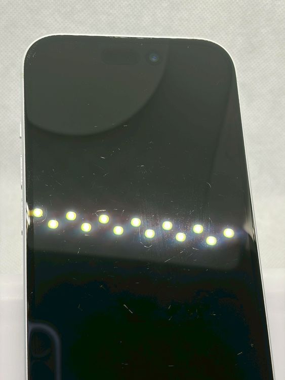 ���Хåƥ꡼88% SIM�ե꡼ iPhone15 128GB �֥롼