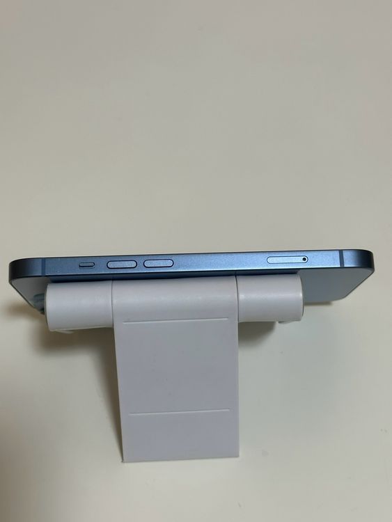 ���Хåƥ꡼87% SIM�ե꡼ iPhone14 128GB �֥롼