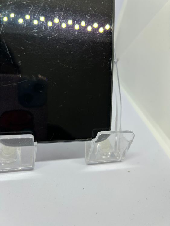 ��SIM�ե꡼ iPhone11ProMax  256GB �ߥåɥʥ��ȥ��꡼�� �Хåƥ꡼76%