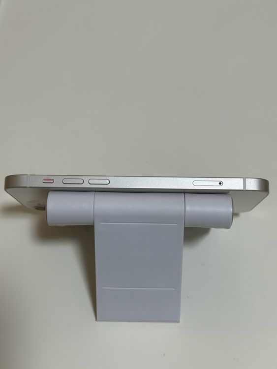 ��SIM�ե꡼ iPhone12 64GB �ۥ磻��