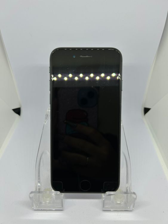 ��SIM�ե꡼ iPhoneSE��3����  64GB �ߥåɥʥ���