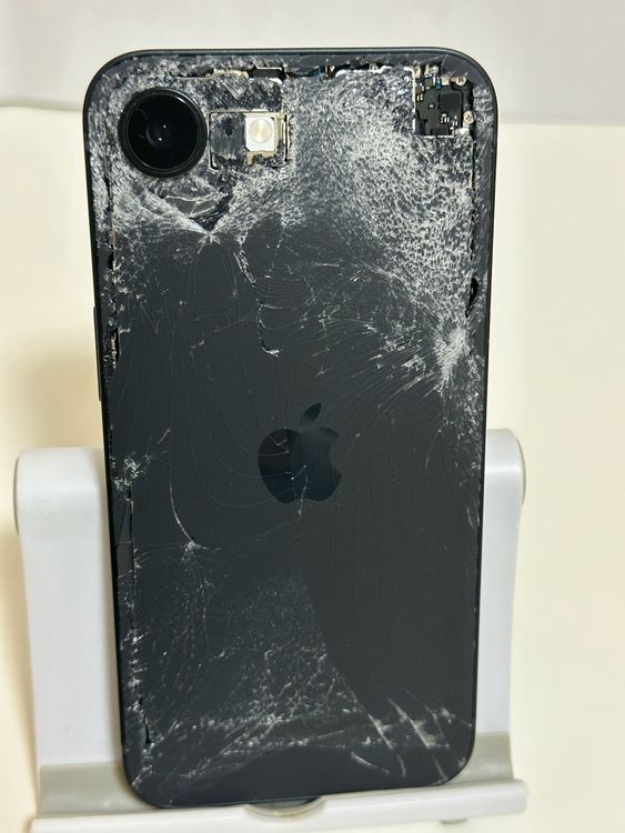 iPhone16e（SIMフリー・国内版・） 商品一覧｜ムスビー【中古スマホ