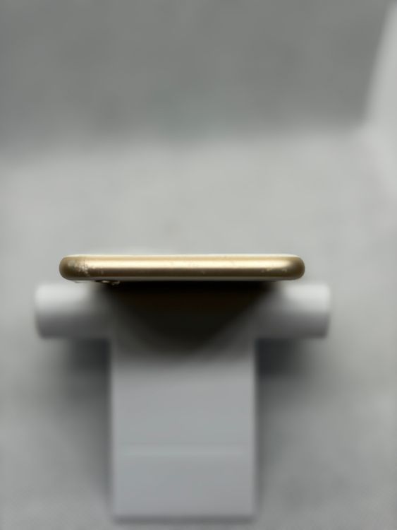 ���ϥԥͥ��ͥå� SIM�ե꡼ iPhone6s 64GB ������� �Хåƥ꡼81%