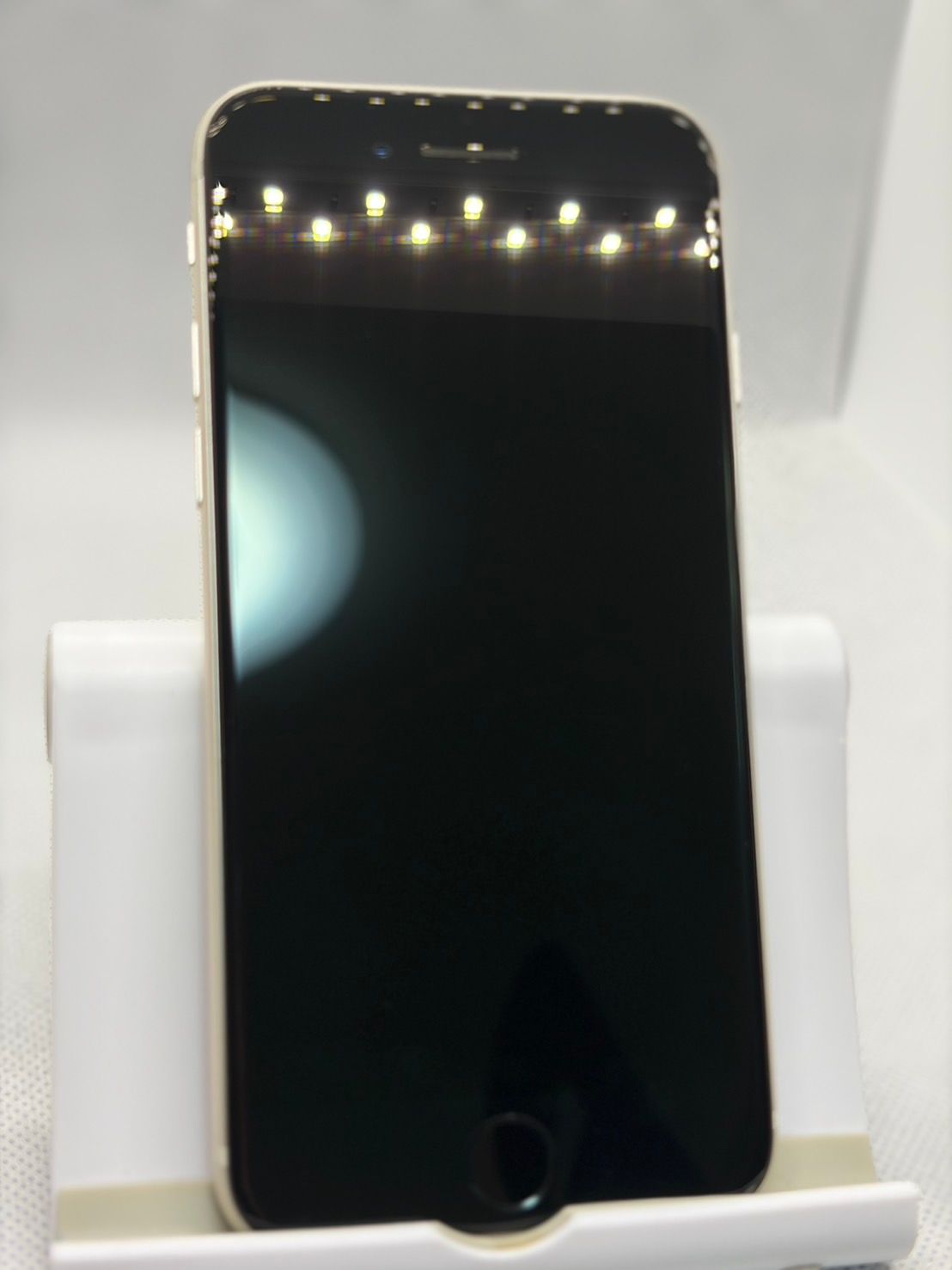 ムスビー｜○超美品 SIMフリー iPhoneSE 第3世代 64GB スターライト