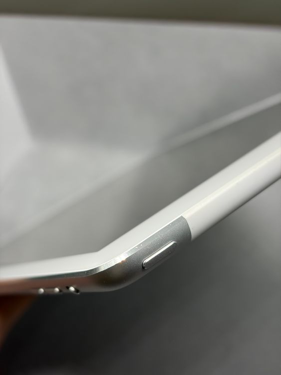 ���ϥԥͥ��ͥå� iPad Air 32GB ����С�