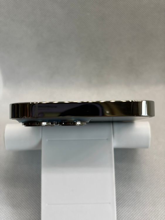 ���Хåƥ꡼100% SIM�ե꡼ iPhone13Pro 256GB ����ե�����