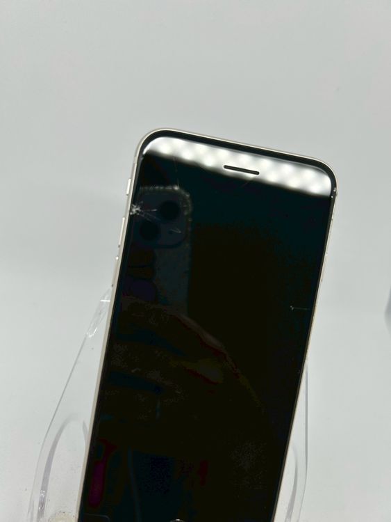 ��SIM�ե꡼ iPhoneSE��3����  64GB �������饤�� �Хåƥ꡼78%