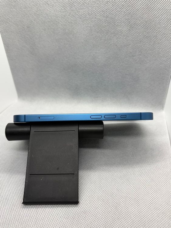 ���ϥԥͥ��ͥå� SIM�ե꡼ iPhone13 128GB �֥롼 �Хåƥ꡼84%