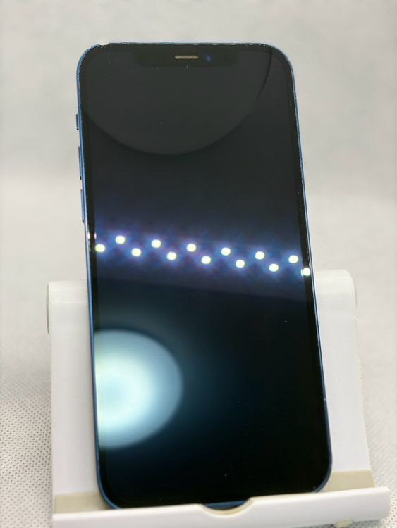 ���Хåƥ꡼84% SIM�ե꡼ iPhone12 128GB �֥롼