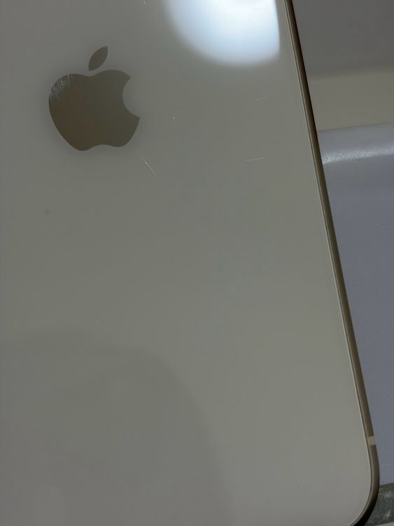 ���Хåƥ꡼81% SIM�ե꡼ iPhone11 128GB �ۥ磻��