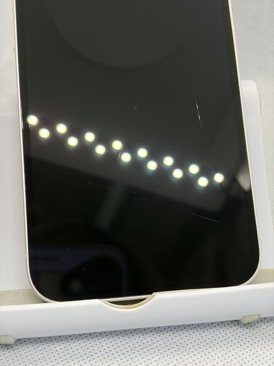 ���Хåƥ꡼83% SIM�ե꡼ iPhone13 128GB �������饤��