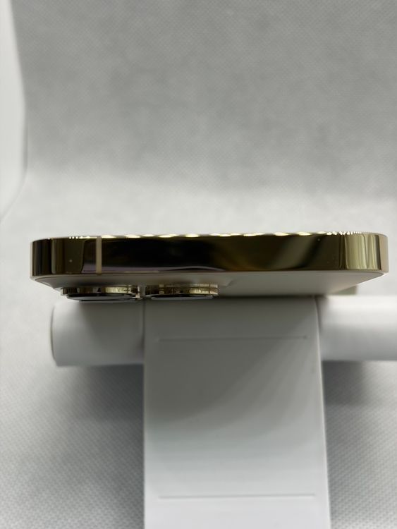 ���Хåƥ꡼81% Ķ���� SIM�ե꡼ iPhone13Pro 256GB �������