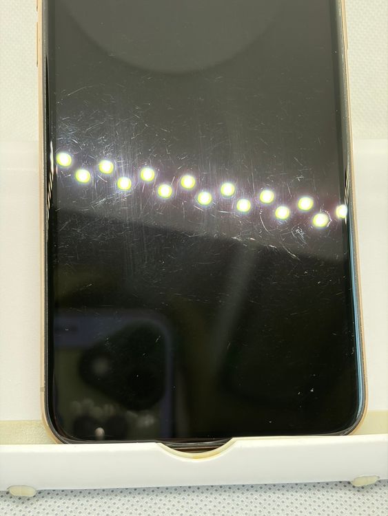 ���Хåƥ꡼95% SIM�ե꡼ iPhone11Pro 256GB �������