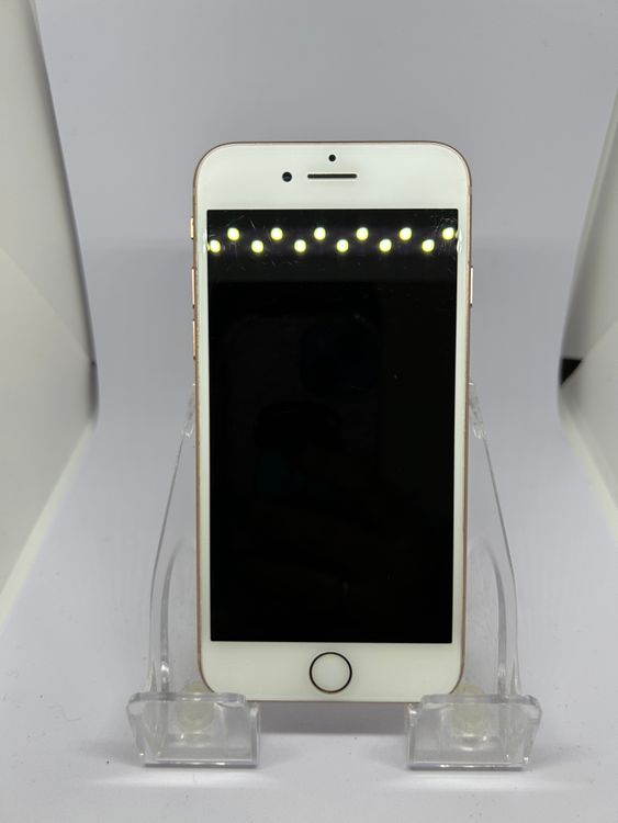 ��SIM�ե꡼ iPhone8  64GB ������� �Хåƥ꡼76%
