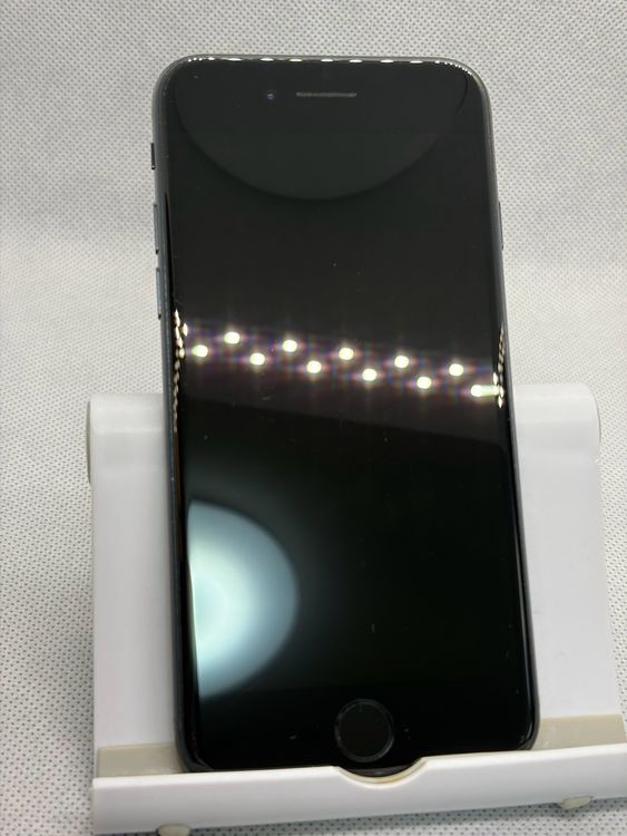 ���Хåƥ꡼88% ���� SIM�ե꡼ iPhoneSE ��3���� 256GB �ߥåɥʥ���