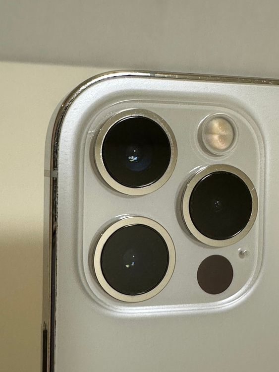 ��SIM�ե꡼ iPhone12Pro 128GB ����С�
