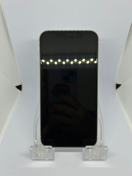 ��SIM�ե꡼ iPhone11  256GB �ۥ磻��