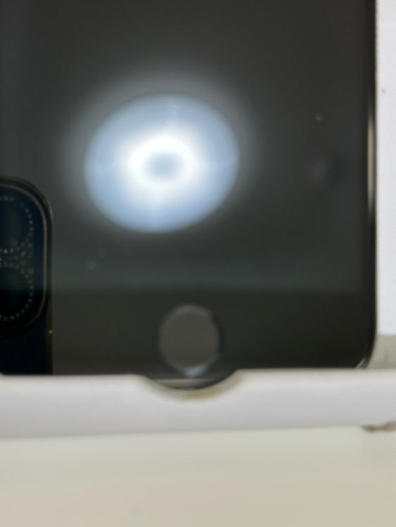 ���Хåƥ꡼100% iPhone6 64GB ���ڡ������쥤 au