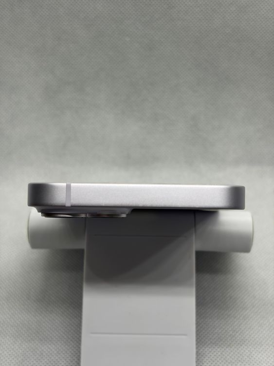 ���Хåƥ꡼83% SIM�ե꡼ iPhone14 128GB �ѡ��ץ�