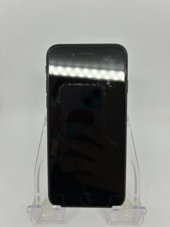 ��SIM�ե꡼ iPhoneSE��3����  64GB �ߥåɥʥ��� �Хåƥ꡼72%
