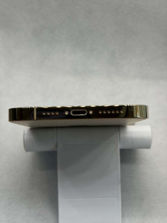 ���Хåƥ꡼85% SIM�ե꡼ iPhone12ProMax 256GB �������