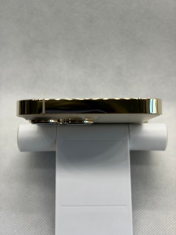 ���Хåƥ꡼82% Ķ���� SIM�ե꡼ iPhone13Pro 256GB �������