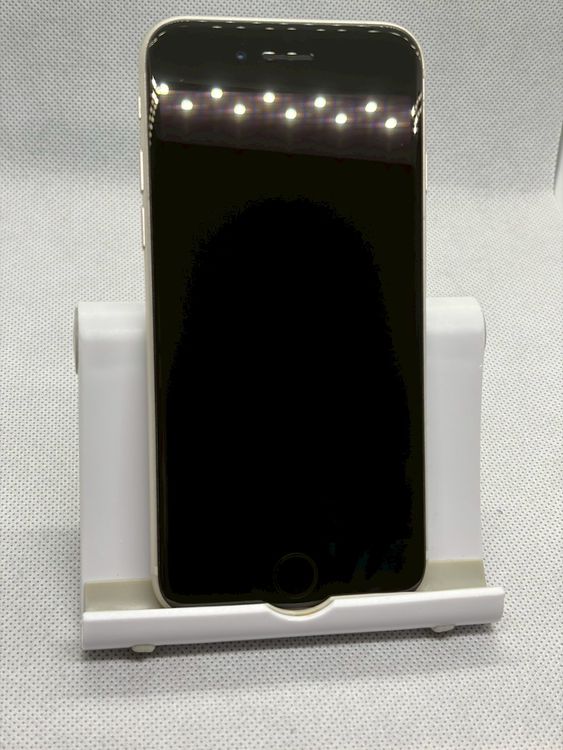 ���Хåƥ꡼87% Ķ���� SIM�ե꡼ iPhoneSE ��3���� 64GB �������饤��