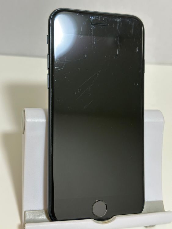 ���Хåƥ꡼91% SIM�ե꡼ iPhoneSE ��3���� 128GB �ߥåɥʥ���