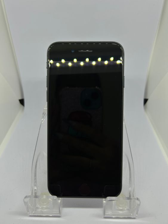 ��SIM�ե꡼ iPhoneSE��3����  64GB �ߥåɥʥ��� �Хåƥ꡼78%