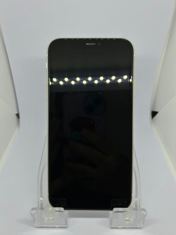 ��SIM�ե꡼ iPhone11  64GB �ۥ磻�� �Хåƥ꡼69%