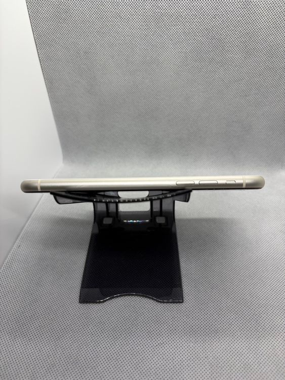 ���ϥԥͥ��ͥå� SIM�ե꡼ iPhone11 64GB �ۥ磻�� �Хåƥ꡼82%