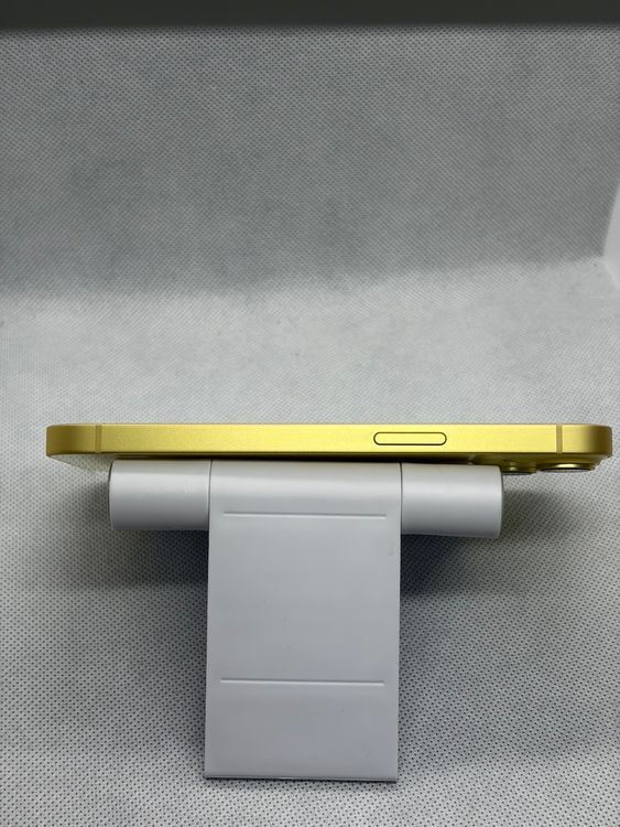 ������Ʊ�� �Хåƥ꡼86% SIM�ե꡼ iPhone14 128GB ��������