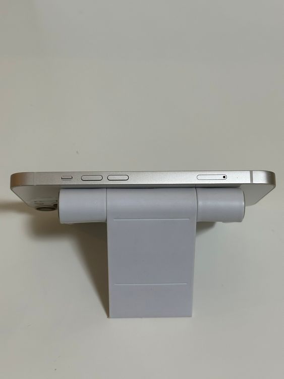 ���Хåƥ꡼87% SIM�ե꡼ iPhone13 128GB �������饤��