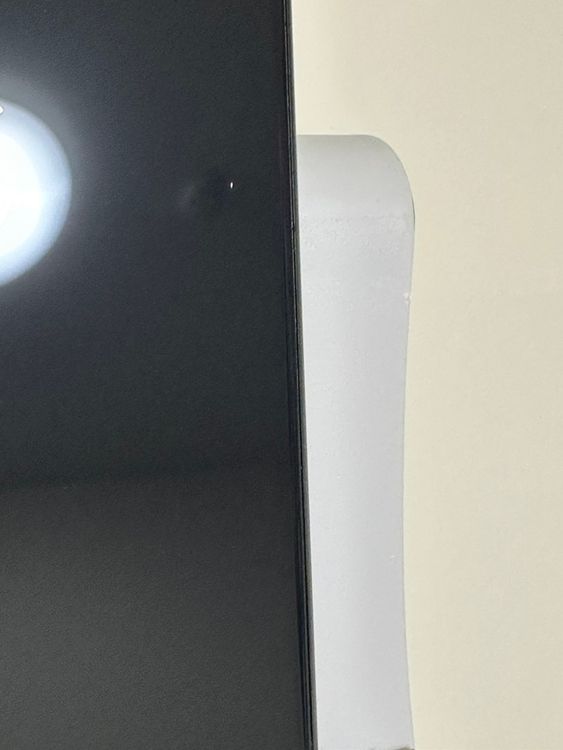 ���Хåƥ꡼82% SIM�ե꡼ iPhoneSE ��3���� 64GB �ߥåɥʥ���