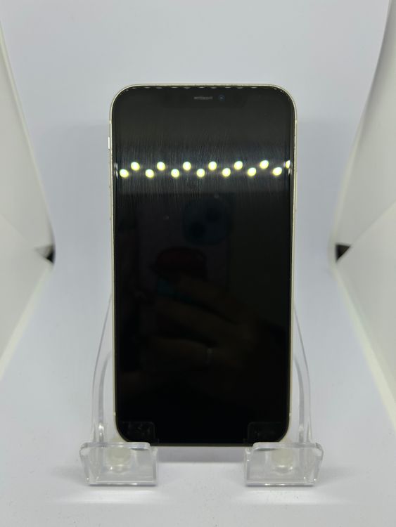 ��SIM�ե꡼ iPhone11  128GB �ۥ磻��