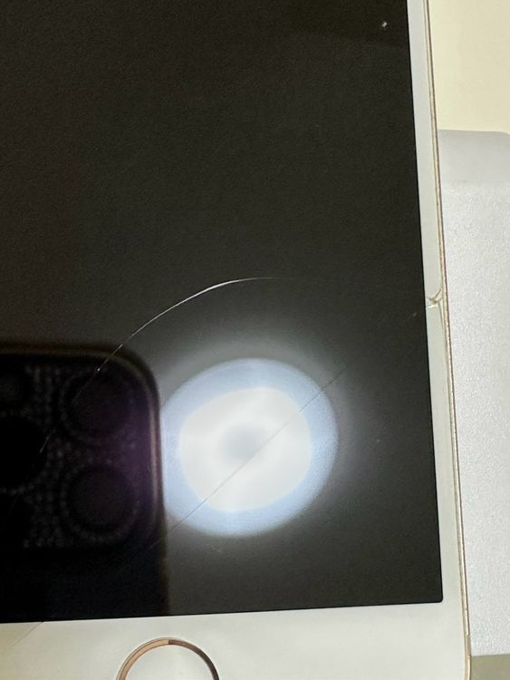 ���Хåƥ꡼88% SIM�ե꡼ iPhone8 64GB �������