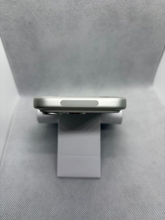 ���ϥԥͥ� ����Ʊ�� SIM�ե꡼ iPhone17Pro 256GB ����С� �Хåƥ꡼100%