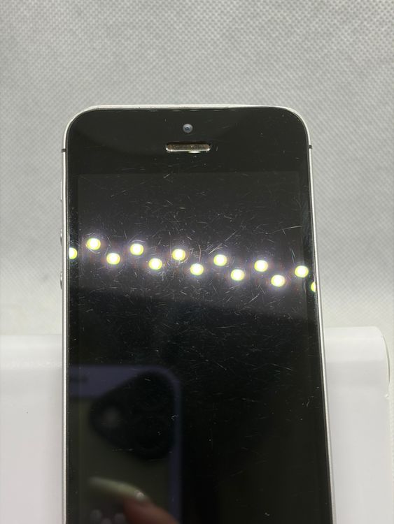 ���ϥԥͥ��ͥå� SIM�ե꡼ iPhoneSE 128GB ���ڡ������쥤��96%