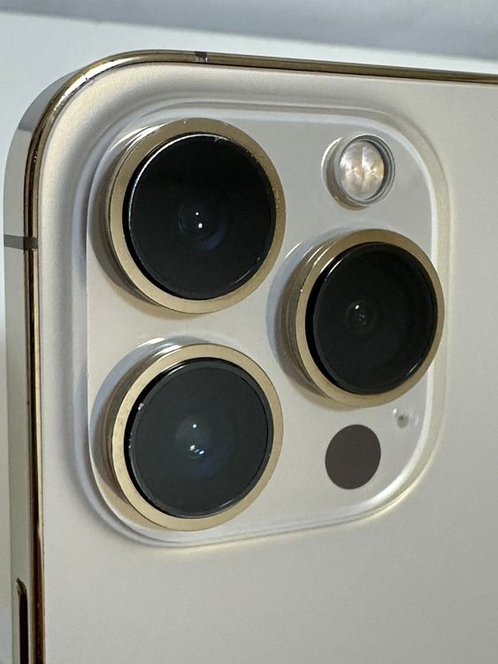 ���Хåƥ꡼87% SIM�ե꡼ iPhone13Pro 256GB �������