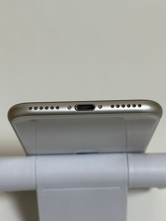 ��Ķ���� SIM�ե꡼ iPhoneSE ��3���� 128GB �������饤��