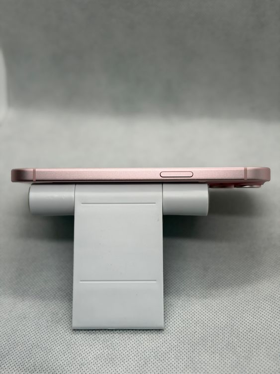 ���Хåƥ꡼89% ����Ʊ�� SIM�ե꡼ iPhone15 256GB �ԥ�